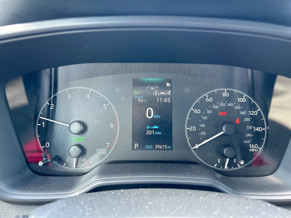 Used 2025 Toyota Corolla LE w/ LE Premium Package FWD image 20