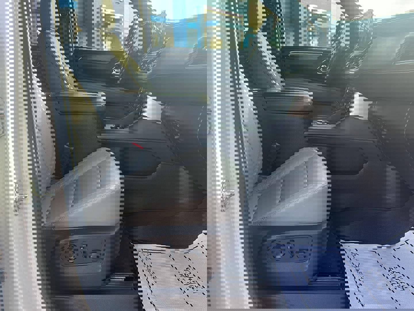 Used 2021 Chevrolet Tahoe LT w/ LT Signature Package image 6