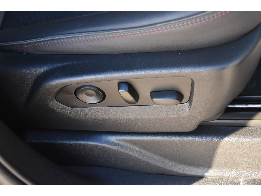 Used 2022 Chevrolet Suburban RST w/ Luxury Package image 32