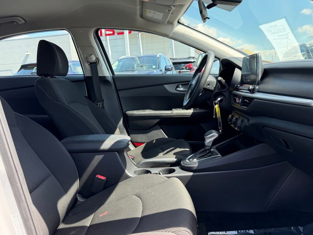 Used 2021 Kia Forte LXS FWD image 22