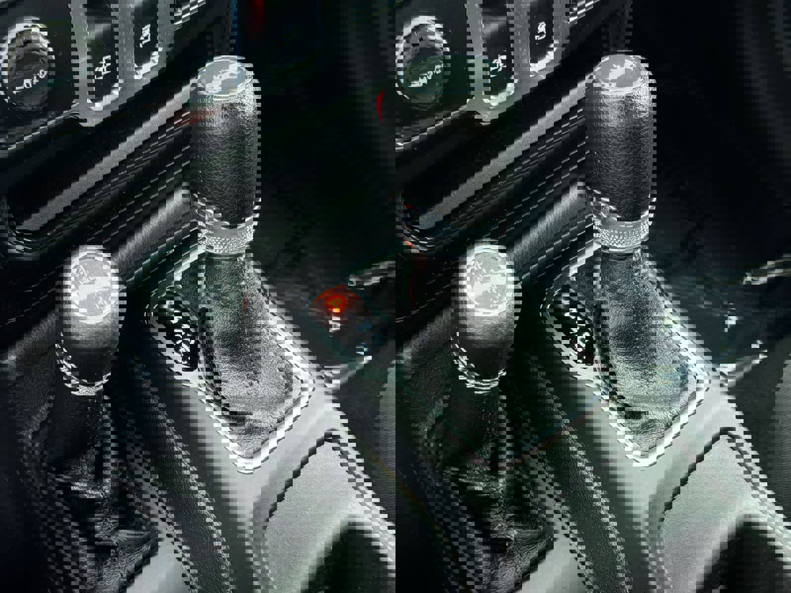 Used 2019 Jeep Wrangler Sport S image 32