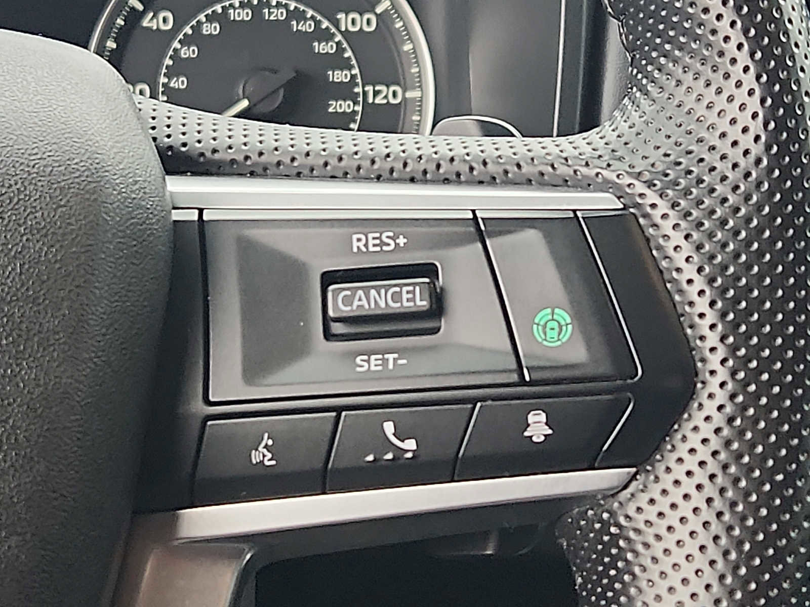 Used 2025 Mitsubishi Outlander SE image 21