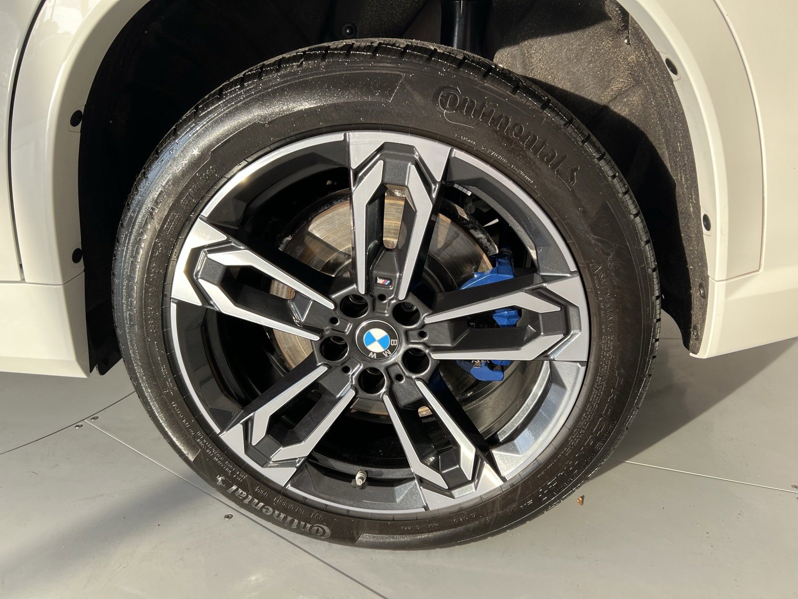 Used 2024 BMW X1 M35i w/ Premium Package image 65