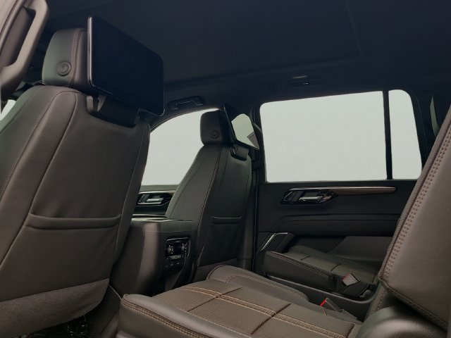 New 2026 Chevrolet Suburban High Country AWD/4WD image 12