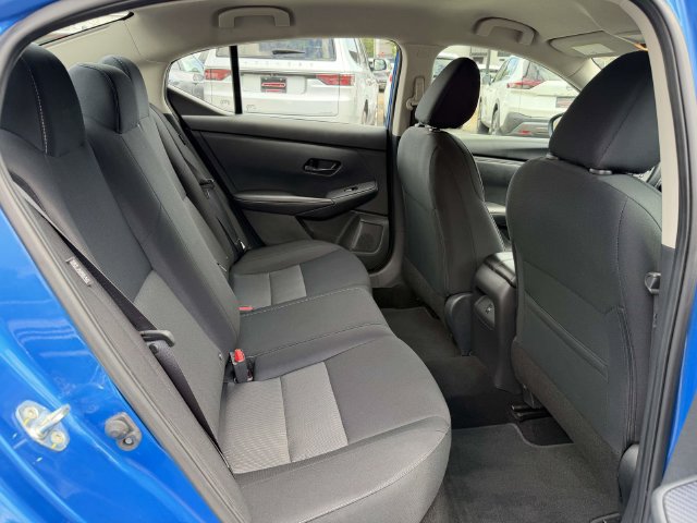 Used 2024 Nissan Sentra SV FWD image 12