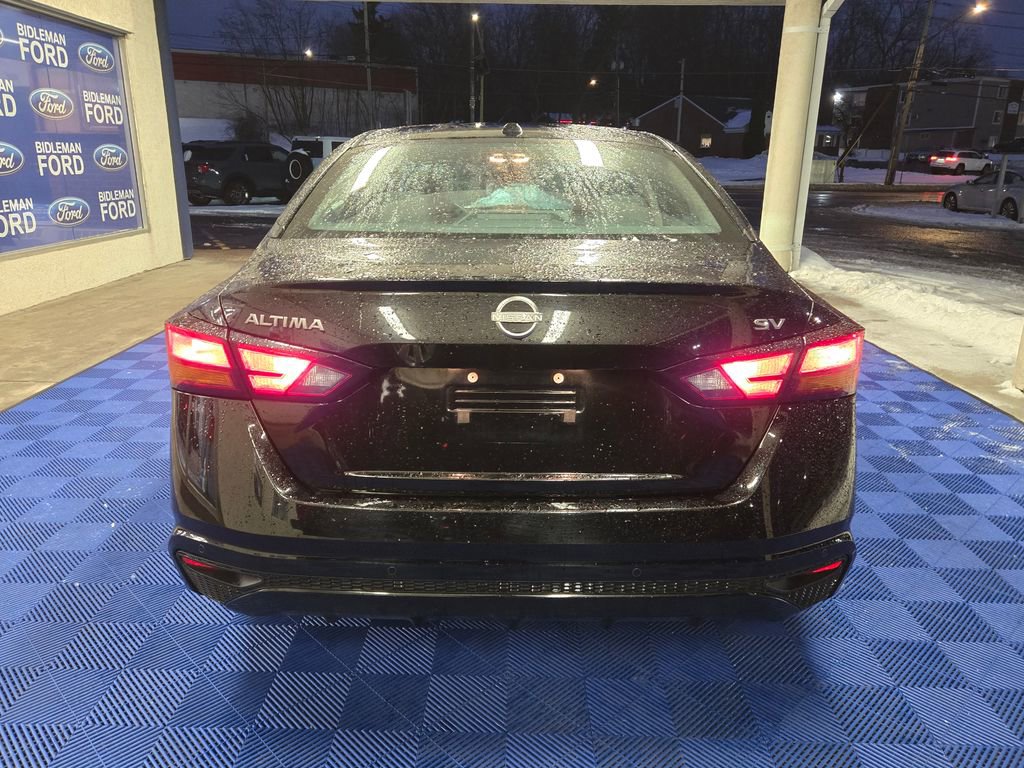 Used 2024 Nissan Altima 2.5 SV image 5