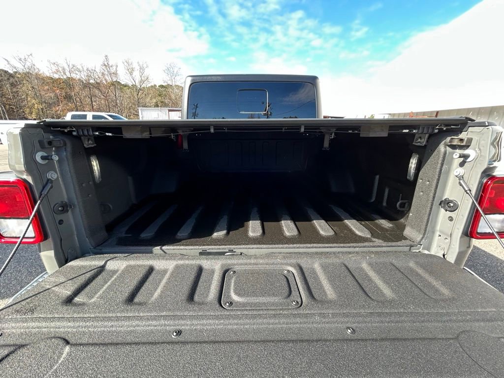 Used 2023 Jeep Gladiator Overland w/ Popular Equipment Package image 7