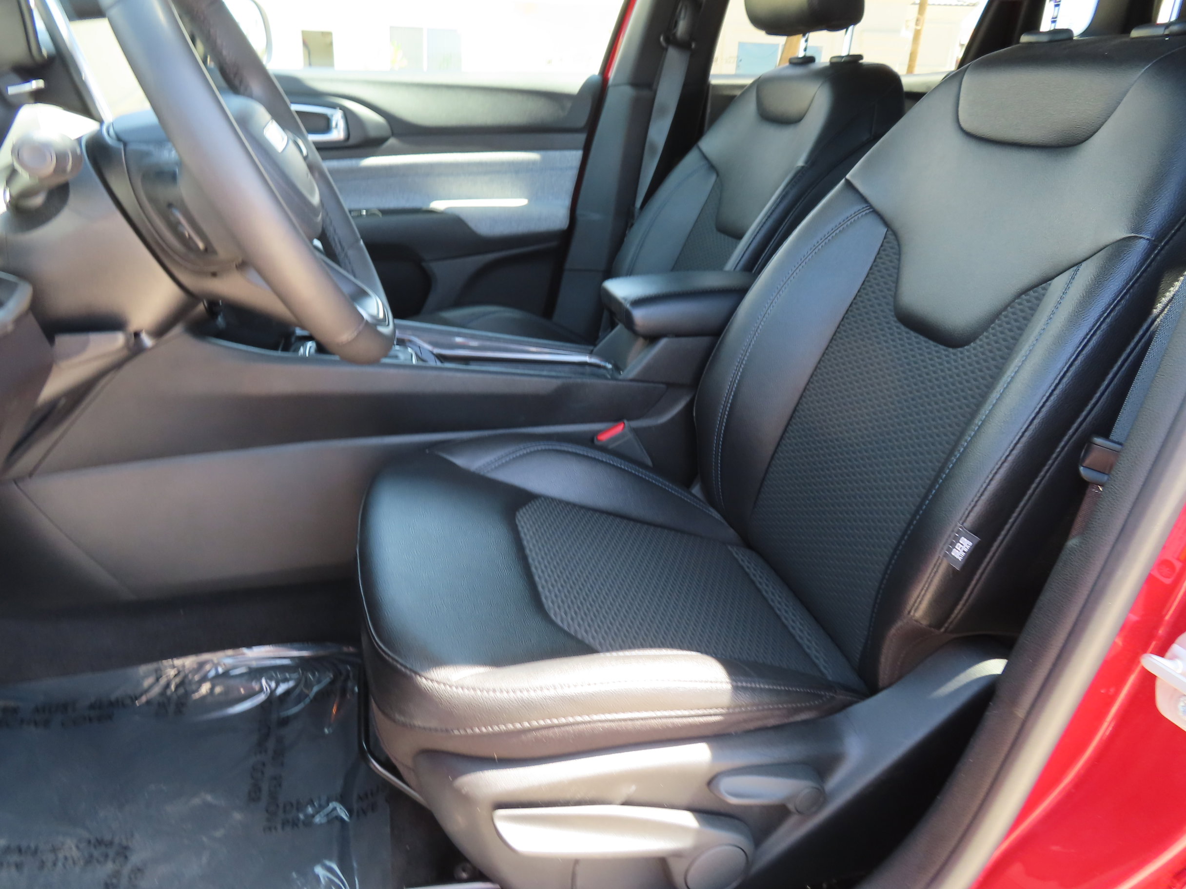 Used 2024 Jeep Compass Latitude AWD/4WD image 12