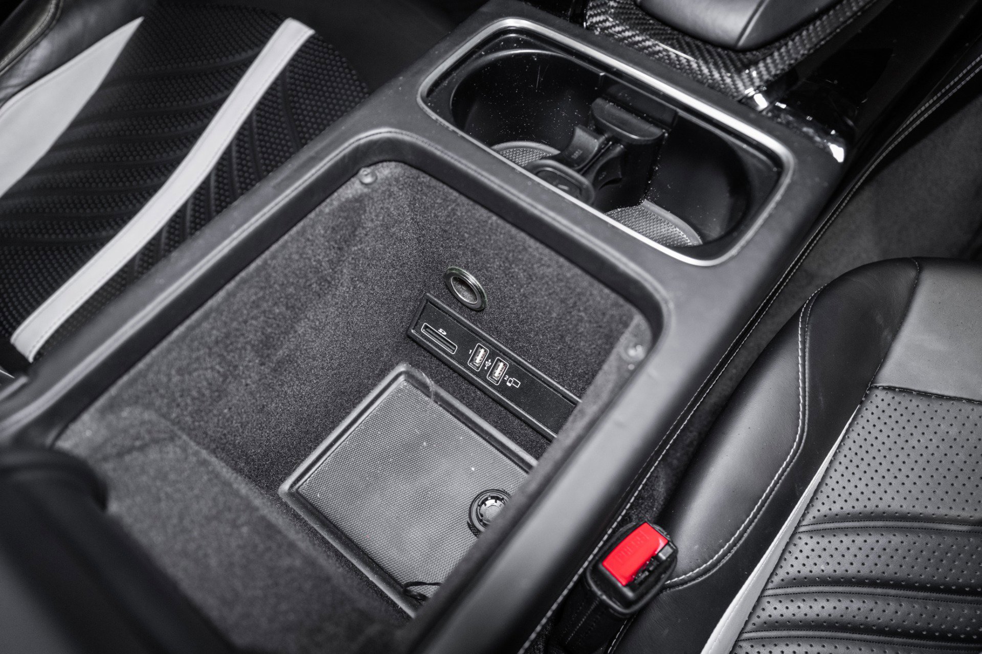 Used 2023 Aston Martin DBX 707 image 44