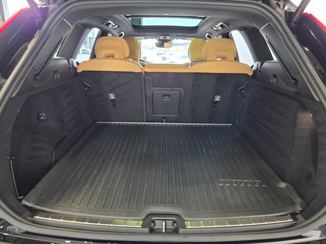 Used 2025 Volvo XC60 B5 Ultra w/ Protection Package Premier AWD/4WD image 20