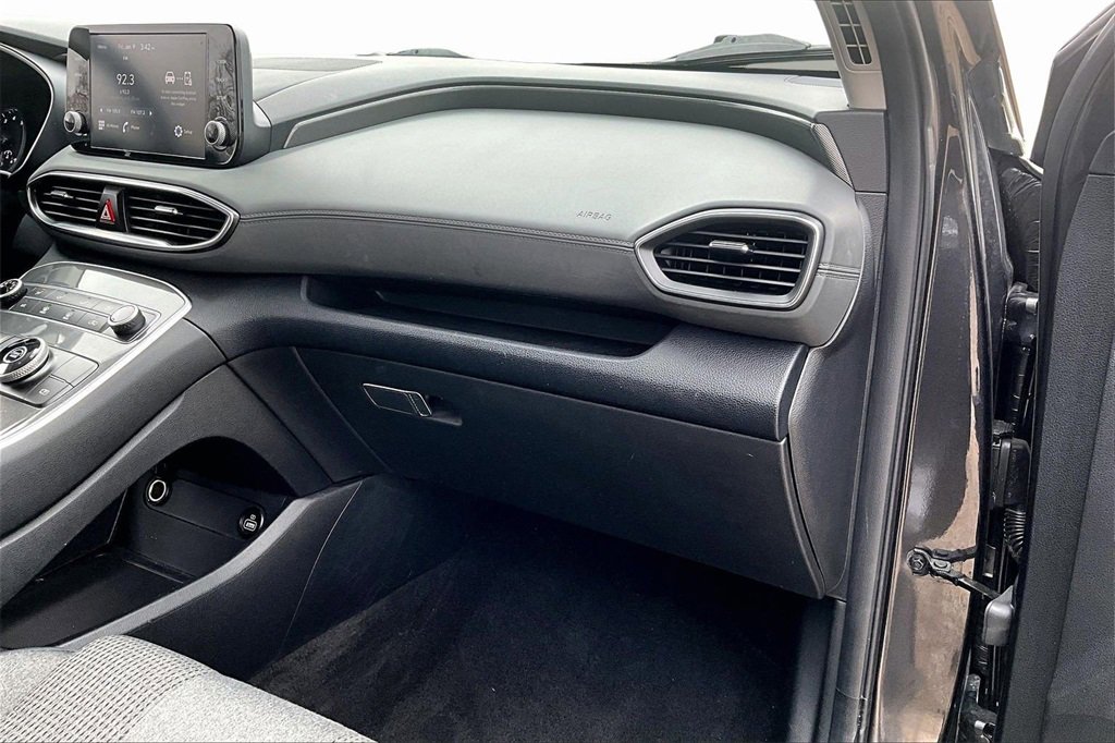 Used 2023 Hyundai Santa Fe SE image 16