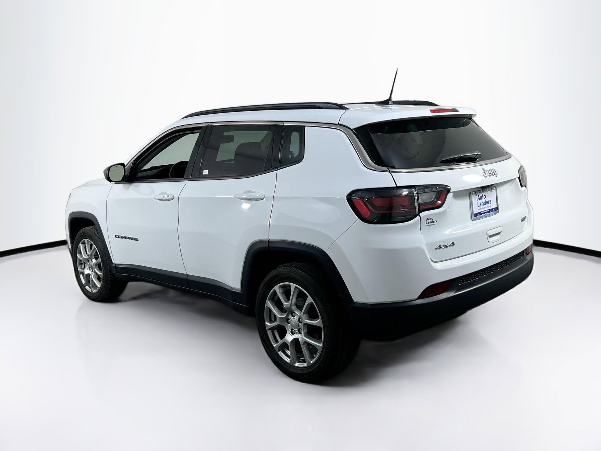 Used 2022 Jeep Compass Latitude w/ Sun and Sound Group image 7