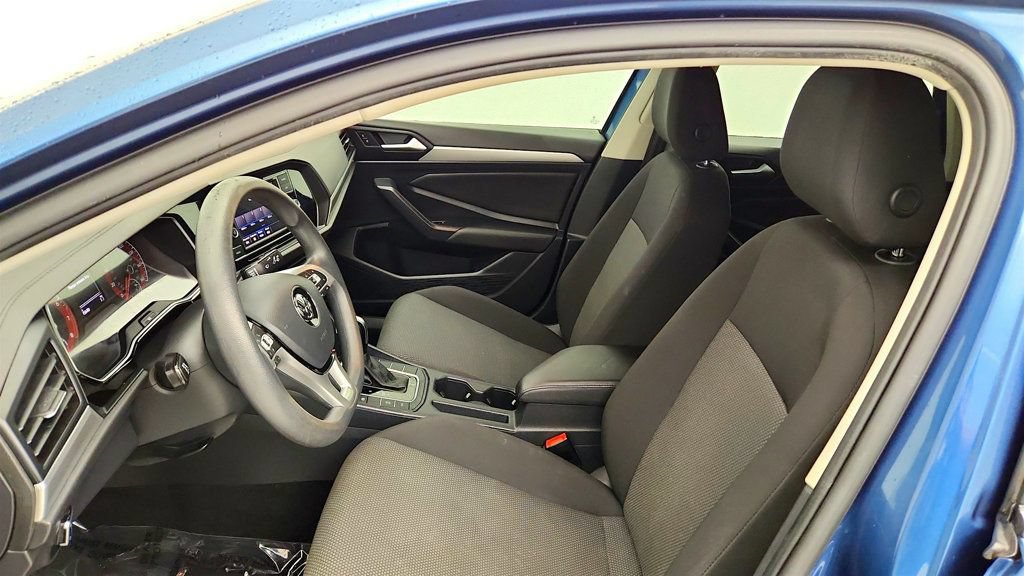 Used 2021 Volkswagen Jetta SE FWD image 12