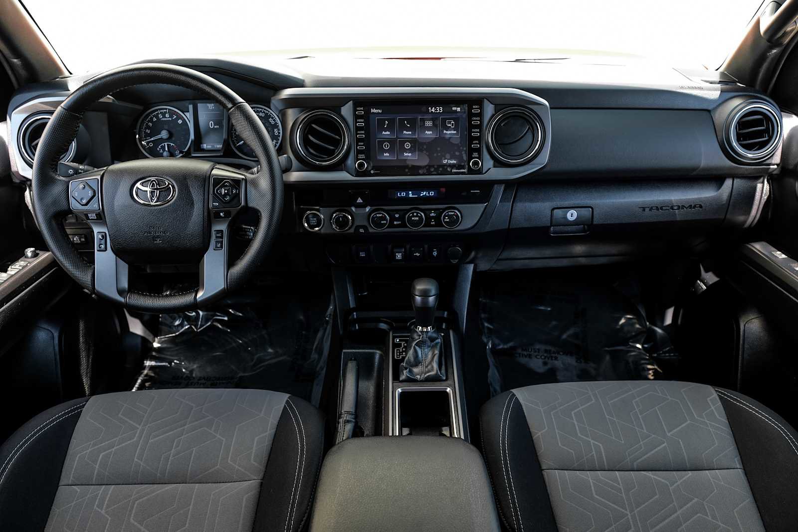 Used 2021 Toyota Tacoma TRD Off-Road AWD/4WD image 16