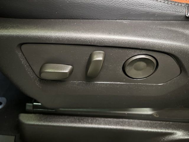 Used 2025 Chevrolet Tahoe LS image 39