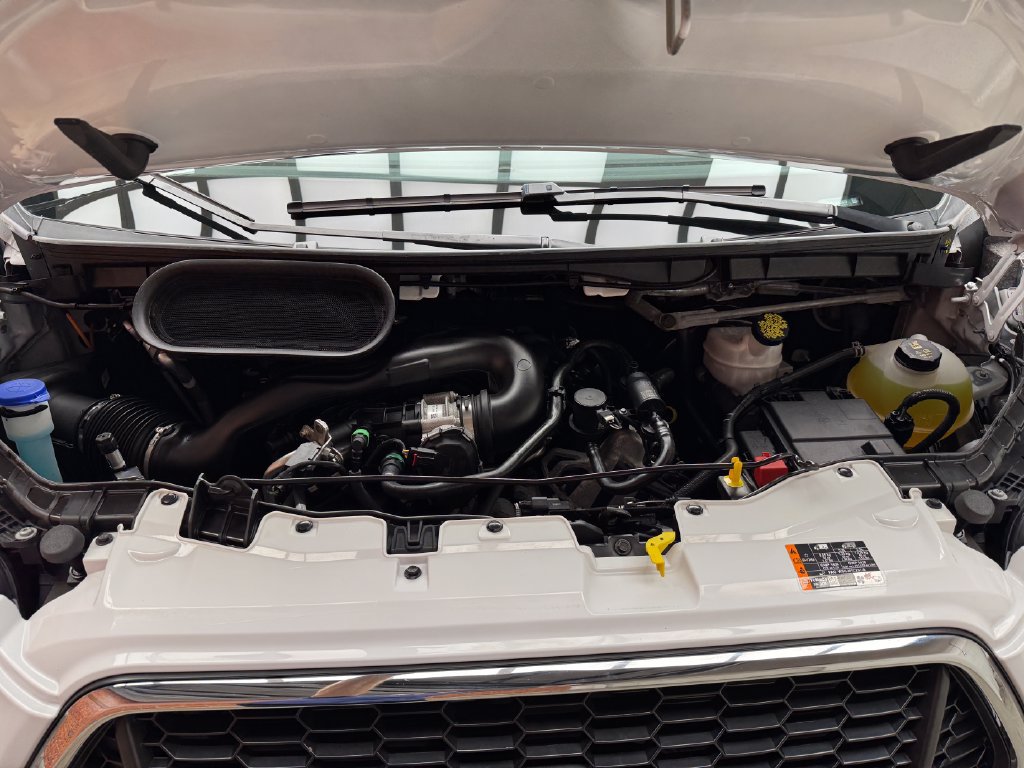 Certified 2025 Ford Transit 250 Low Roof w/ Exterior Upgrade Package RWD image 32