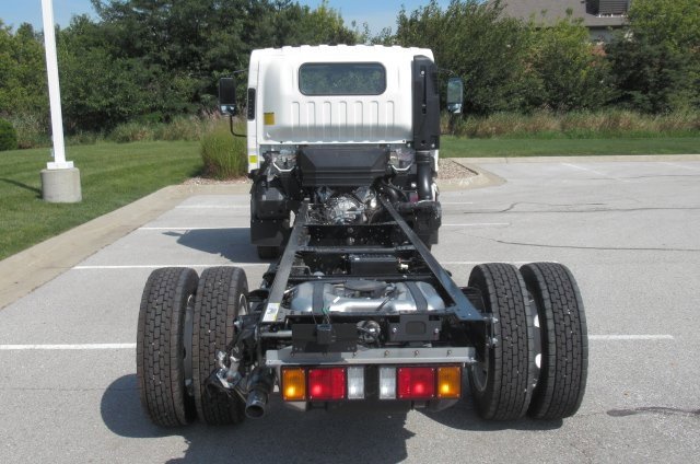 New 2025 Chevrolet Low Cab Forward image 4