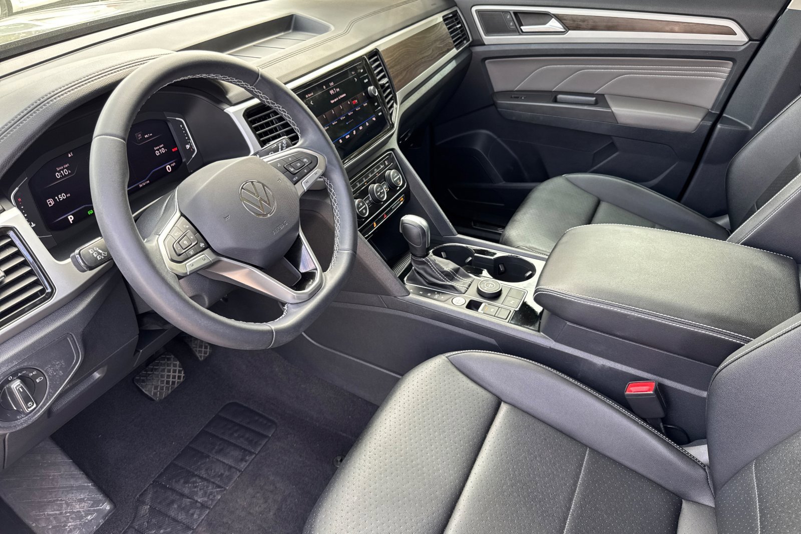 Used 2023 Volkswagen Atlas SE w/ Panoramic Sunroof Package image 10