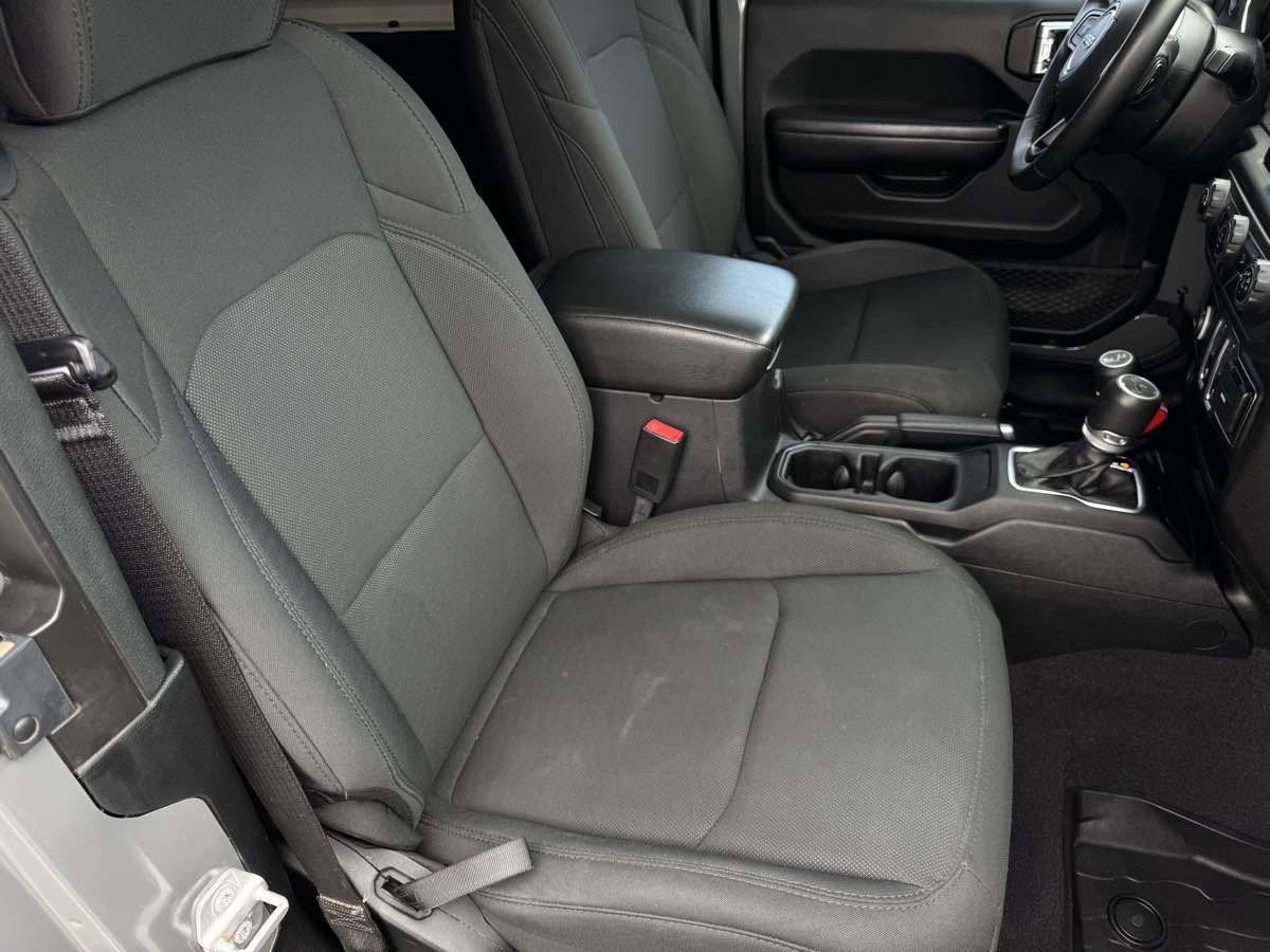 Used 2020 Jeep Wrangler Sport AWD/4WD image 21
