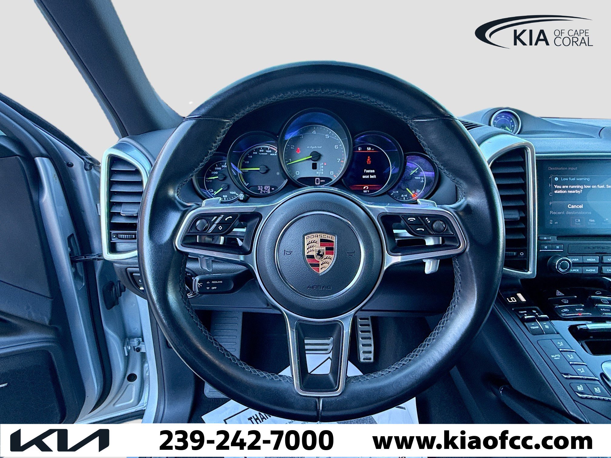 Used 2017 Porsche Cayenne S image 38