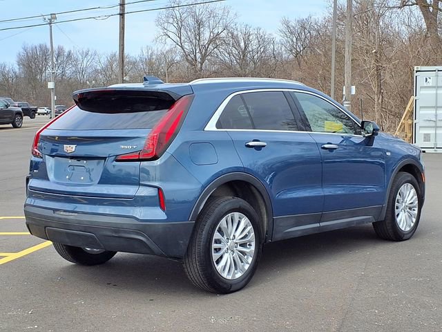 Used 2024 Cadillac XT4 Luxury w/ Cold Weather Package image 2