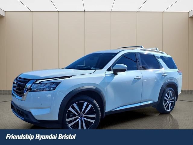 Used 2024 Nissan Pathfinder Platinum