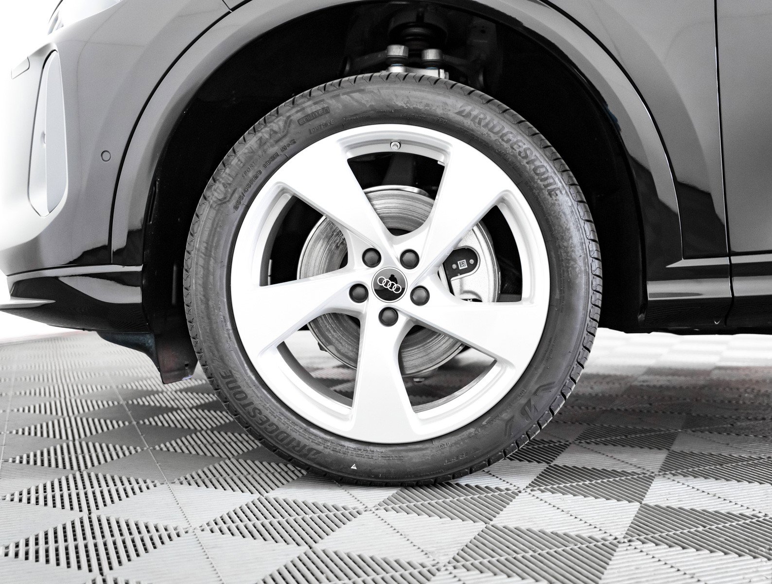 New 2025 Audi Q5 Premium Plus image 6