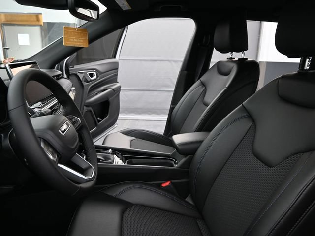 New 2025 Jeep Compass Latitude w/ Convenience Group AWD/4WD image 9
