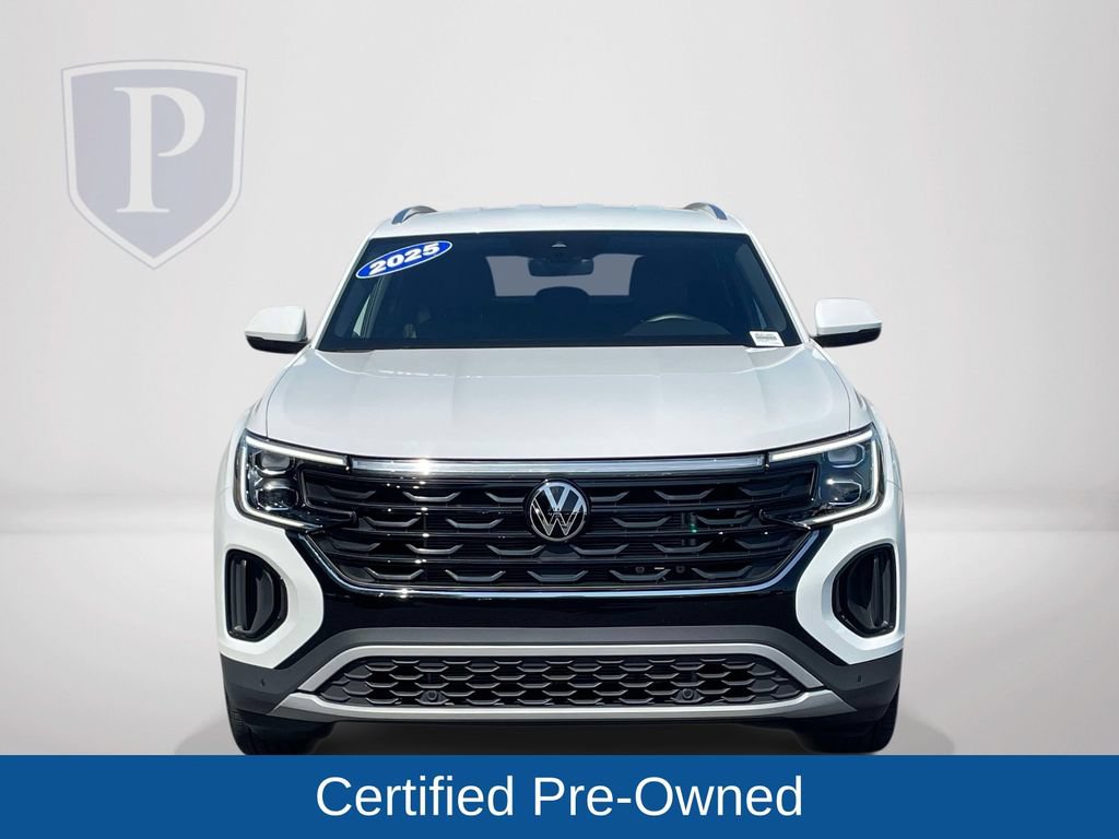 Used 2025 Volkswagen Atlas Cross Sport SE FWD image 3