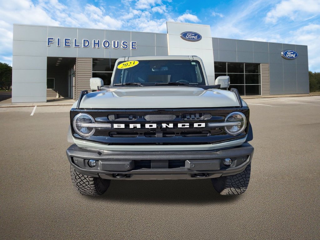 Used 2023 Ford Bronco Outer Banks w/ Sasquatch Package AWD/4WD image 7