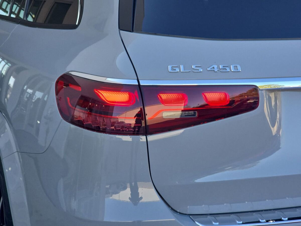 New 2026 Mercedes-Benz GLS 450 4MATIC image 33