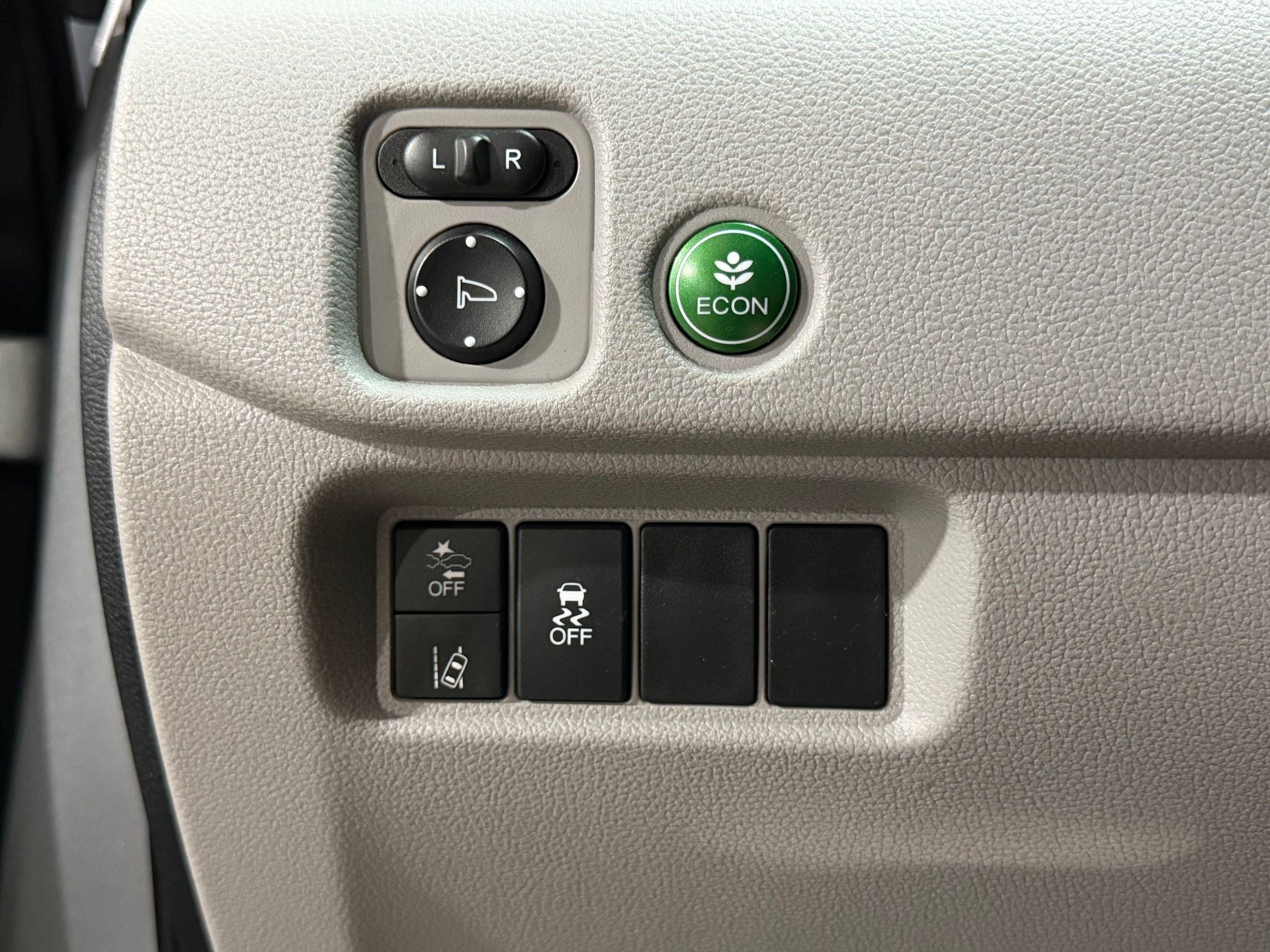 Used 2020 Honda Pilot LX image 17