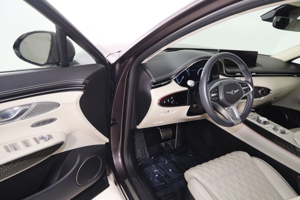 Used 2023 Genesis GV70 3.5T Sport w/ Sport Prestige Package AWD/4WD image 52