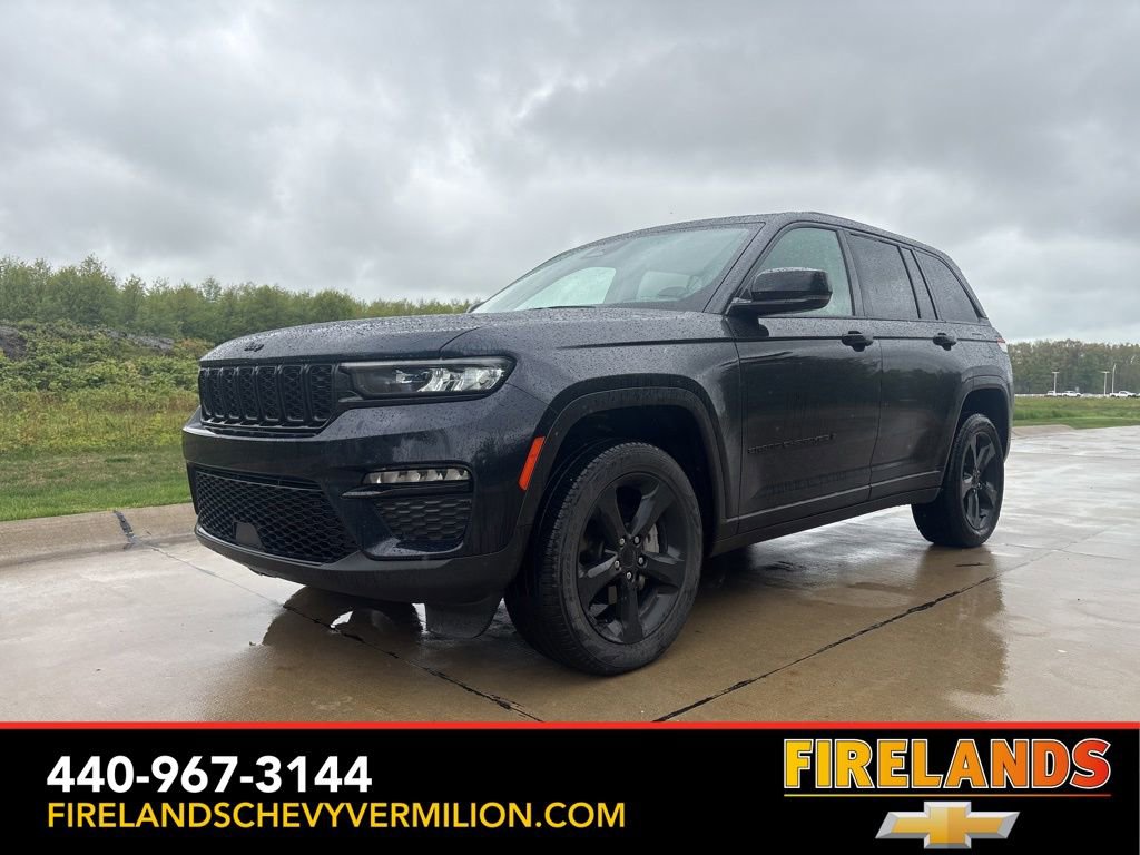 Used 2023 Jeep Grand Cherokee Limited w/ Black Appearance Package