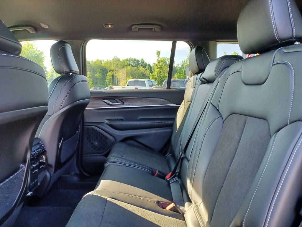 New 2026 Jeep Grand Cherokee L 4WD image 27