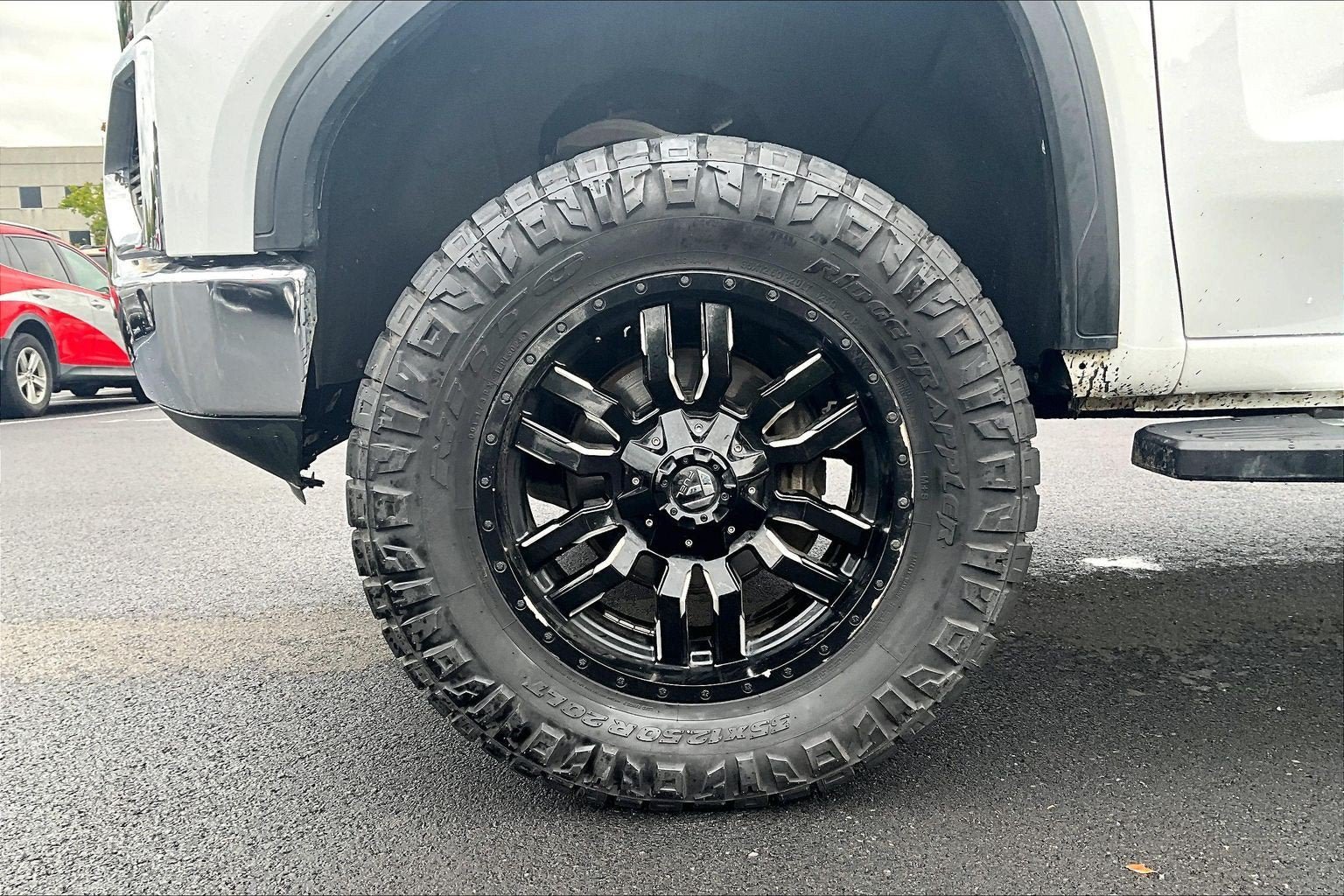 Used 2019 GMC Sierra 1500 SLT w/ SLT Premium Plus Package AWD/4WD image 8