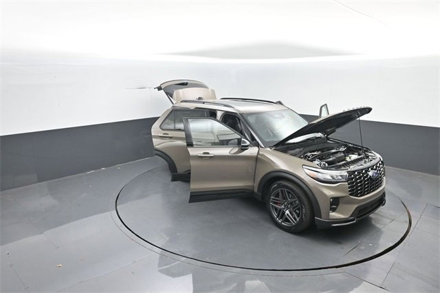 New 2026 Ford Explorer ST w/ Sun And Sound Package image 39