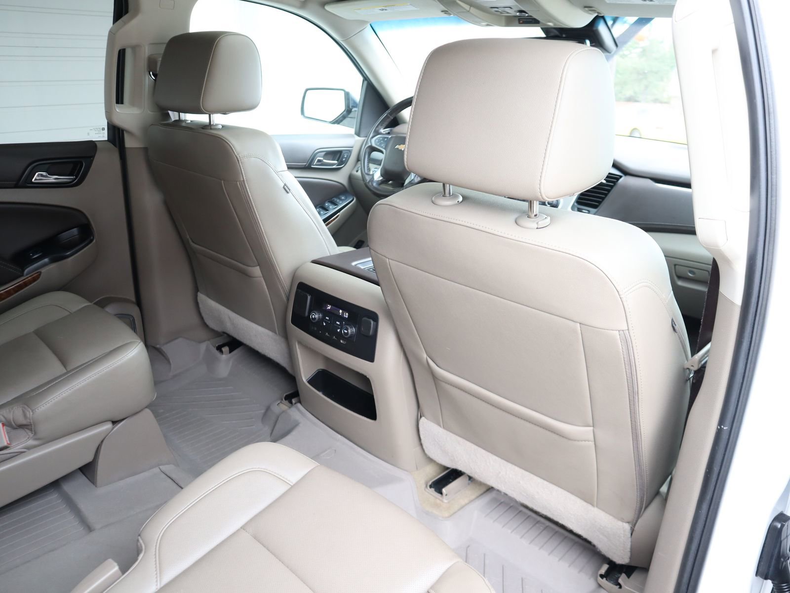 Used 2019 Chevrolet Suburban Premier AWD/4WD image 49