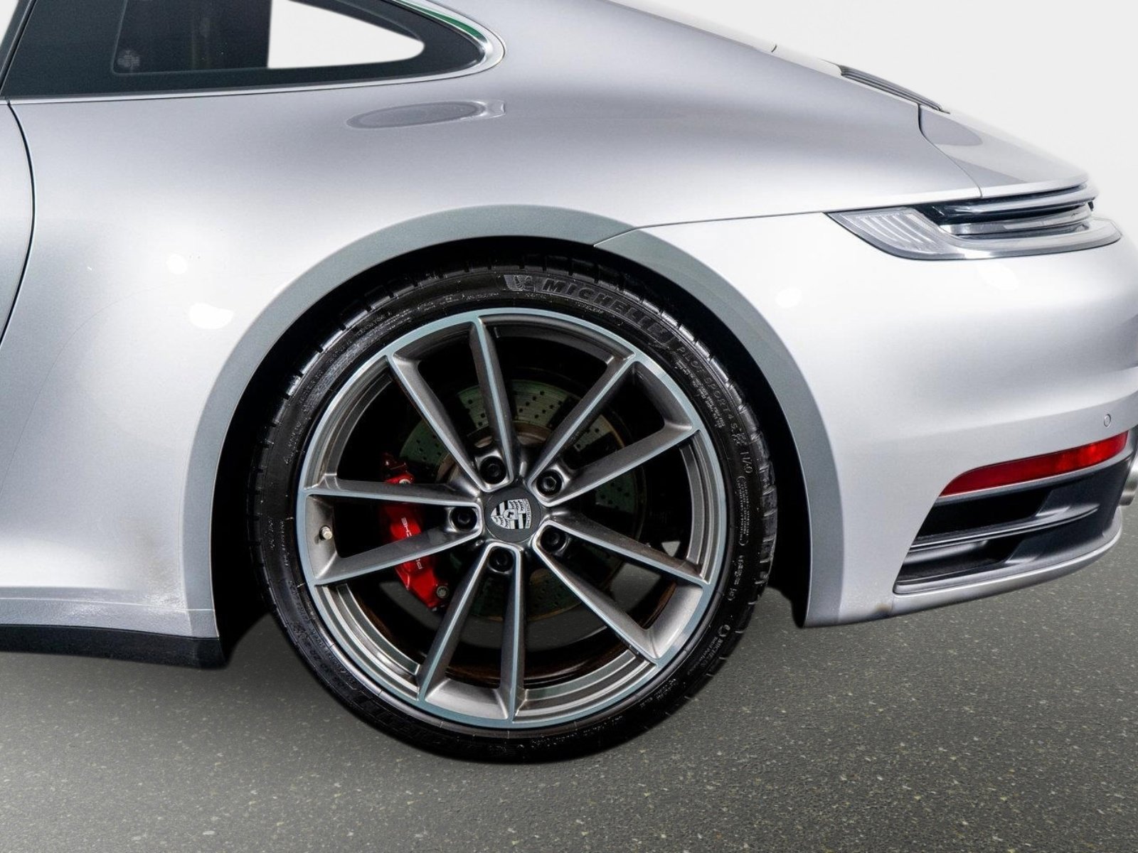 Used 2022 Porsche 911 Carrera S w/ Premium Package RWD image 17