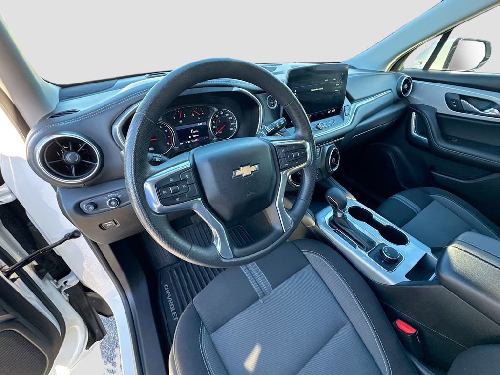 Used 2023 Chevrolet Blazer LT image 9