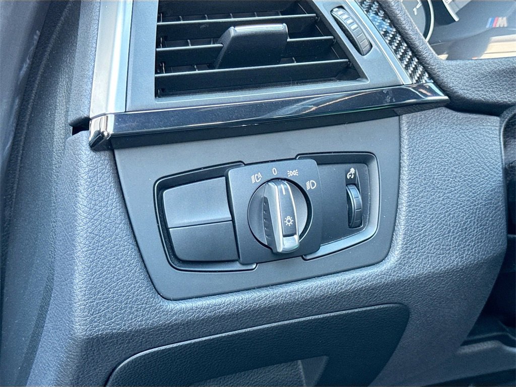 Used 2016 BMW M3 image 29