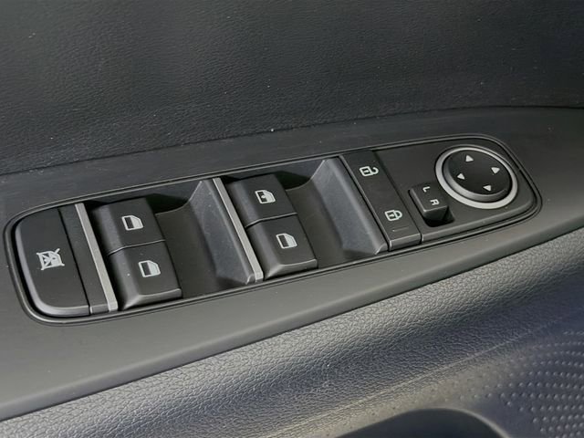 Used 2024 Kia Forte LXS image 18