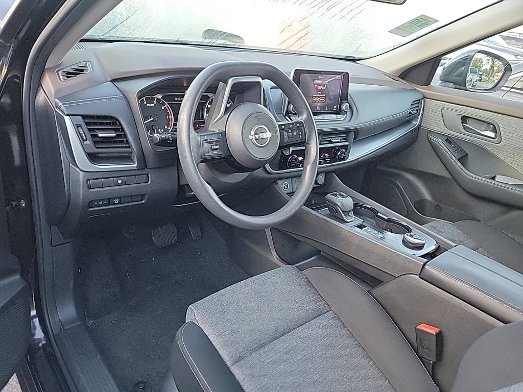 Used 2023 Nissan Rogue SV AWD/4WD image 7