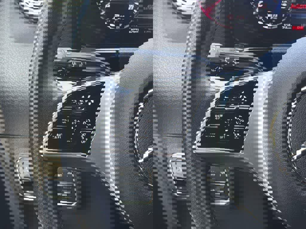 Used 2025 Mercedes-Benz GLA 250 4MATIC image 13