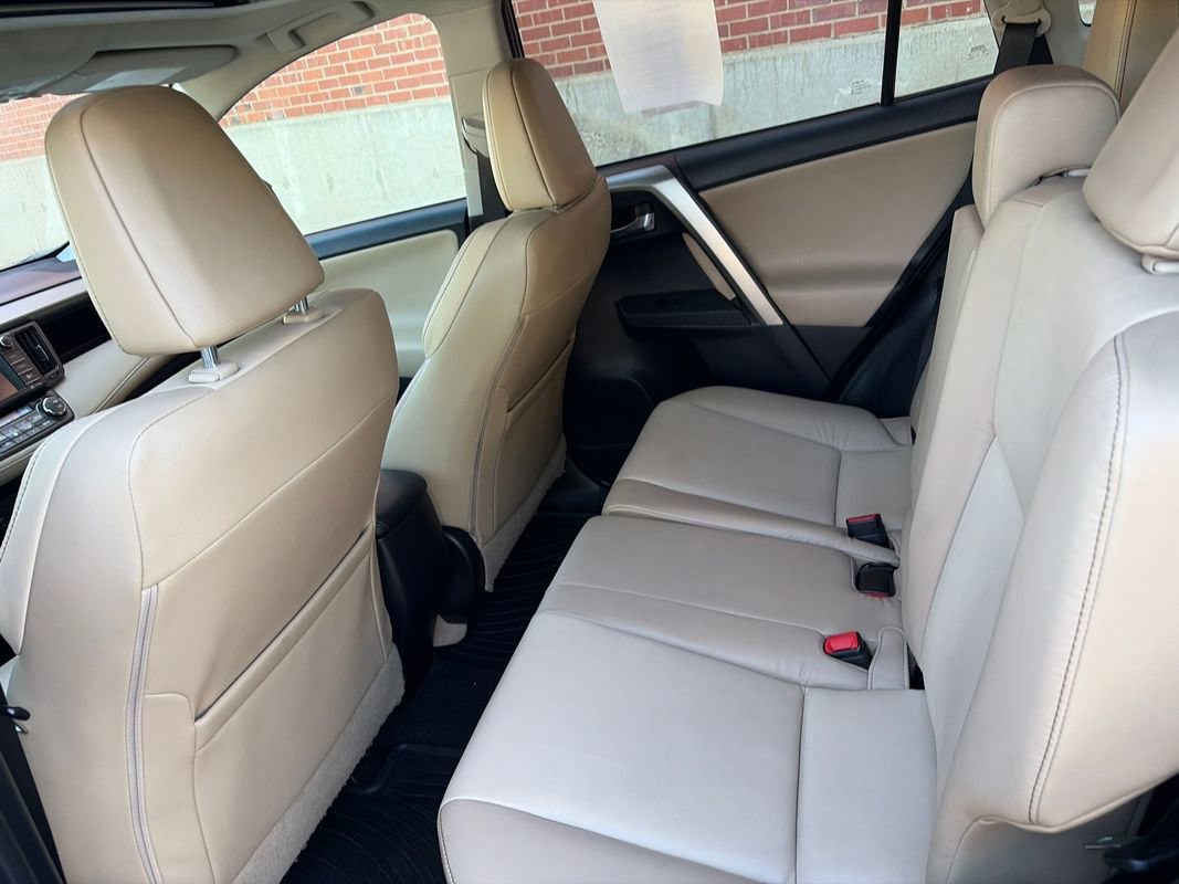 Used 2014 Toyota RAV4 Limited w/ Technology Package AWD/4WD image 7