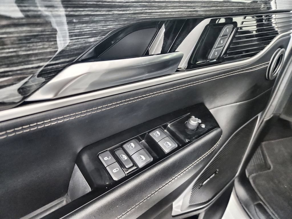 Certified 2022 Jeep Wagoneer Series II AWD/4WD image 24