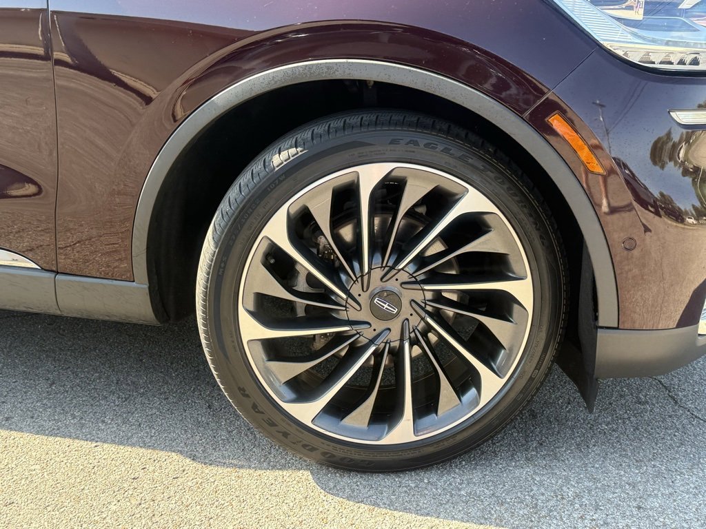 Used 2023 Lincoln Aviator Reserve w/ Equipment Group 201A image 12