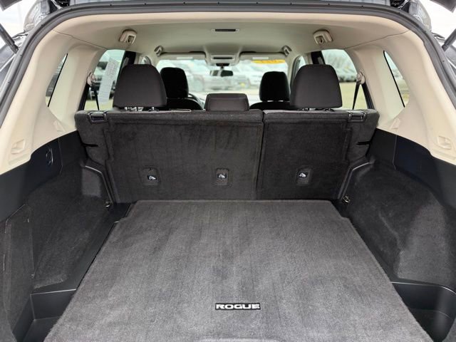 Used 2021 Nissan Rogue S image 18