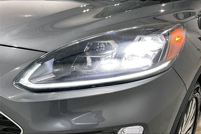 Used 2021 Ford Escape Titanium image 34