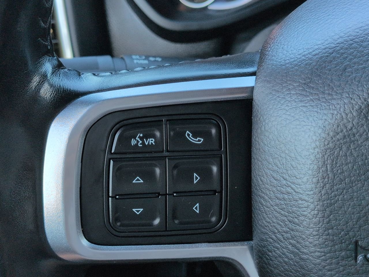 Used 2020 RAM 3500 Laramie AWD/4WD image 24
